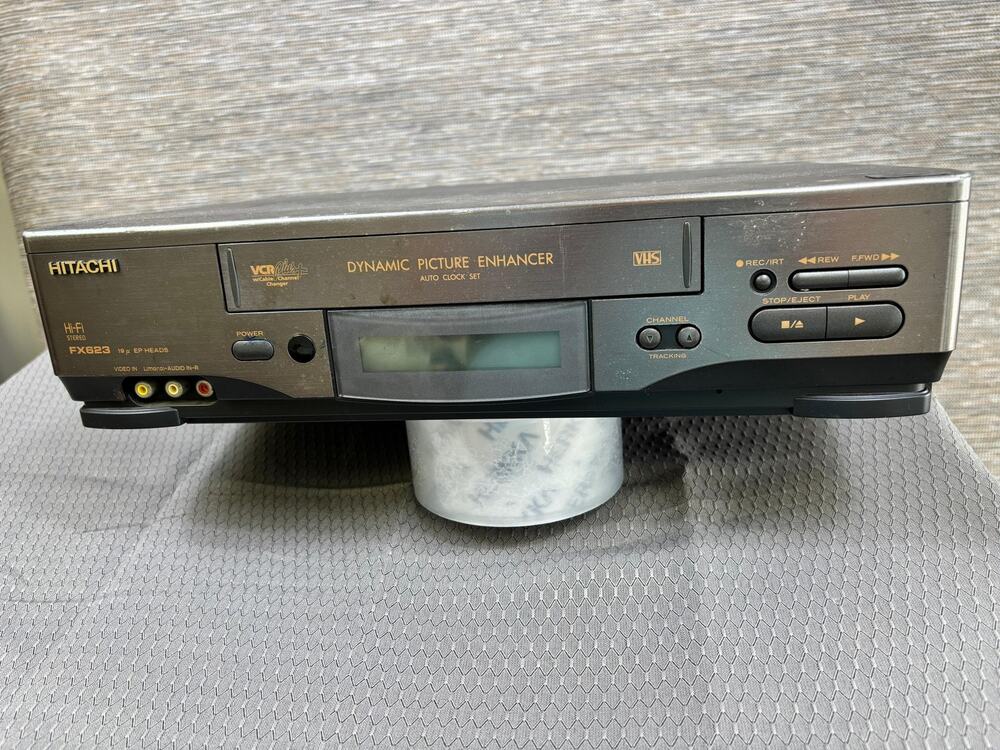 Vintage Hitachi VT-FX623A VHS Hi-Fi Stereo VCR Video Cassette Recorder Black